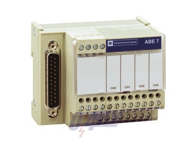 Modicon ABE7 elosztóblokk, 4 csatornás, analóg Quantum/Premium/X80 I/O kártyákhoz, SUB-D25